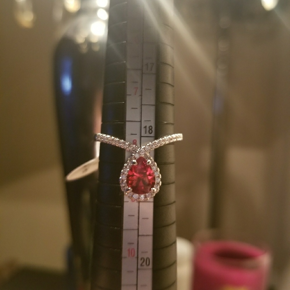 Fragrant Jewels Size 8 Scandalous Ring NWT